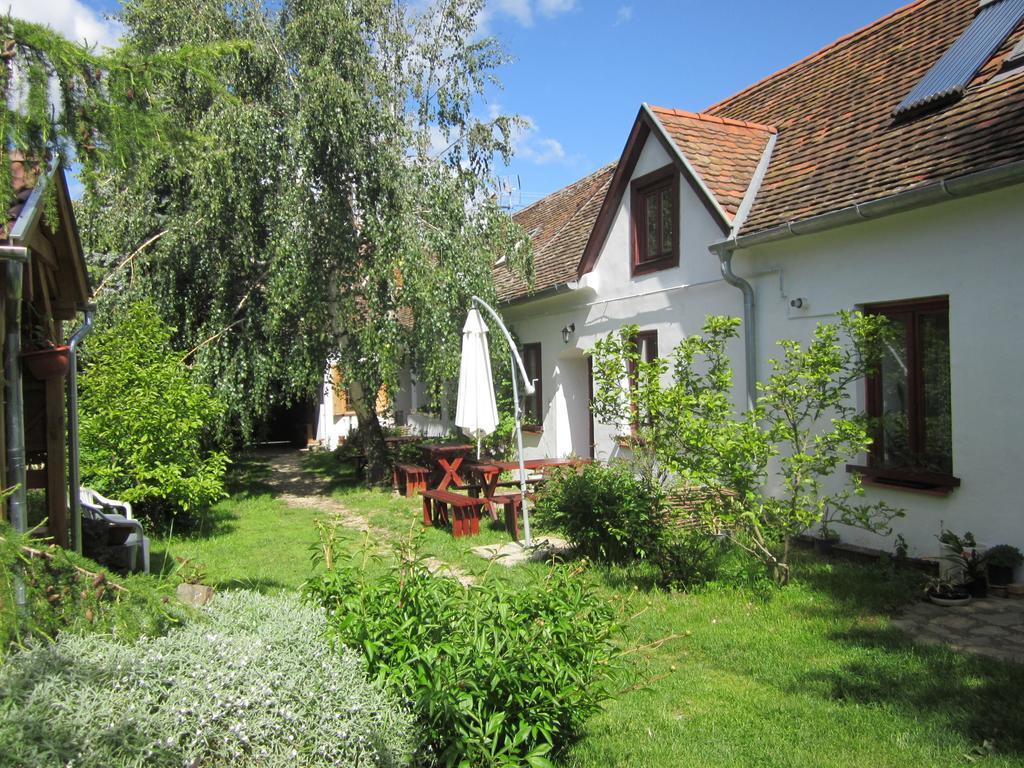 Apartment Bozsoki Piheno